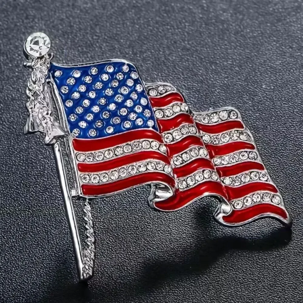 NWT Waving American Flag Brooch Rhinestone & Enamel Lapel Scarf Hat Pin